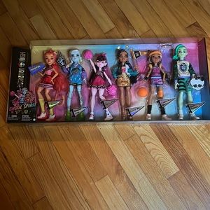 Monster High Ghoul Spirt 6 dolls